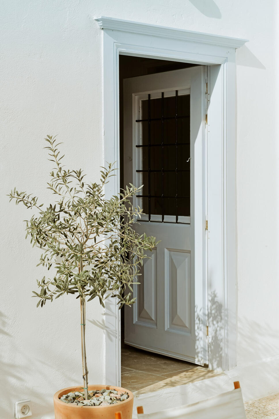 Salon entrance Salon entrance